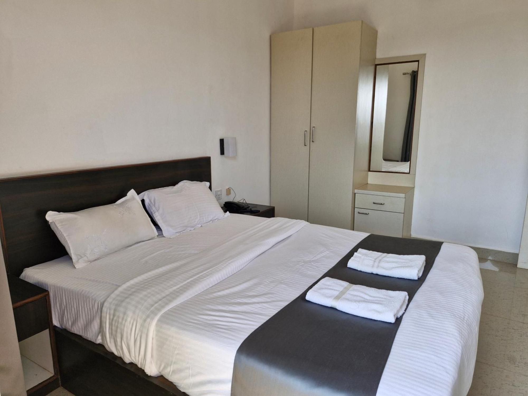 Hotel Rsa Residency Pernem Bagian luar foto