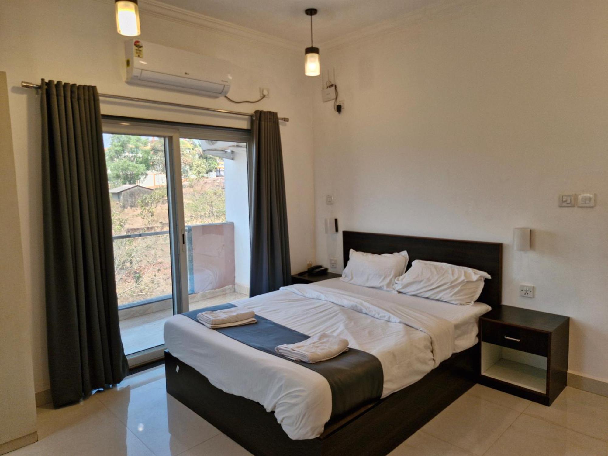 Hotel Rsa Residency Pernem Bagian luar foto